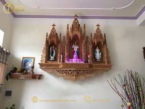 Bàn Thờ Chúa và Gia Tiên