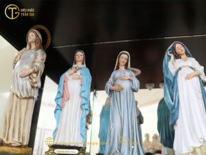 Tượng Đức Mẹ mang thai