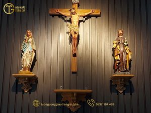 Bàn thờ công giáo gỗ công nghiệp