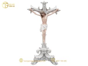 Tượng Chúa chịu nạn composite