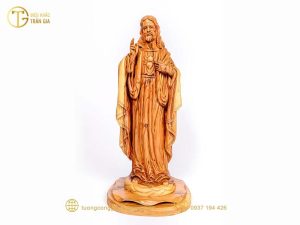 Bộ tượng Chúa bằng gỗ