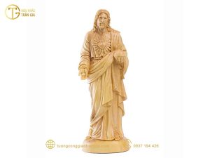 Tượng Chúa Giêsu bằng gỗ