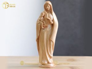 Tượng Đức Mẹ bằng gỗ