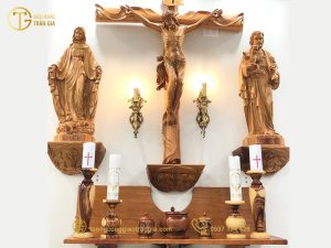 Giá bàn thờ công giáo bằng gỗ