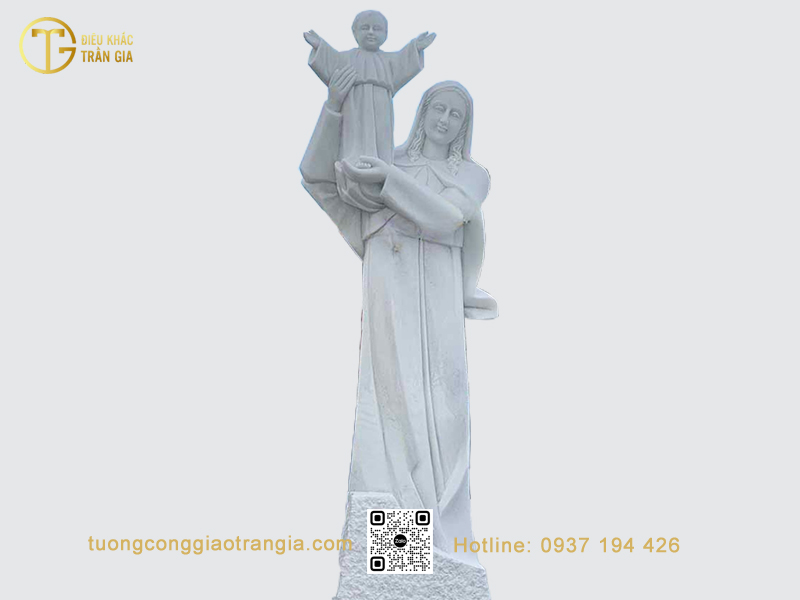 Tượng Đức Mẹ Việt Nam